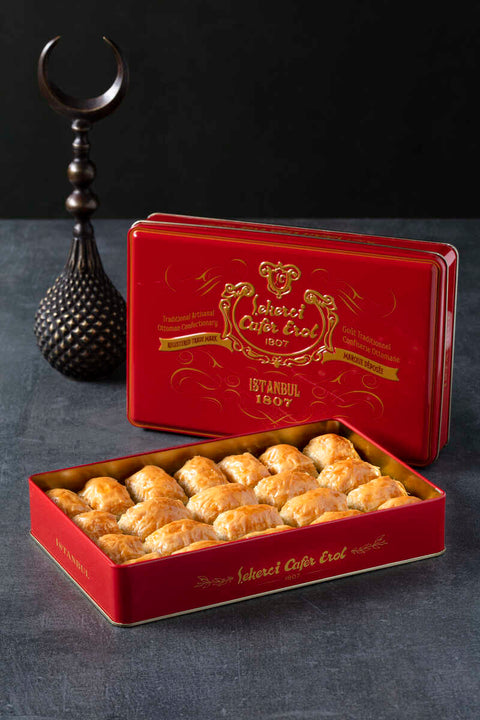 Şekerci Cafer Erol Buttery Pistachio Baklava in Red Tin Box, 1 kg